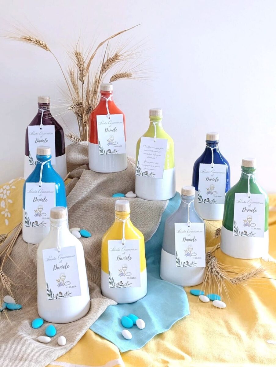 Orcio ceramica con olio extravergine pugliese come bomboniera per prima comunione
